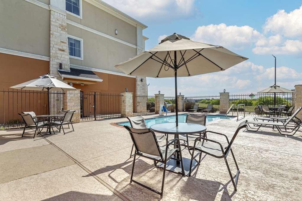 Best Western Plus Longhorn Inn & Suites Luling Instalações foto