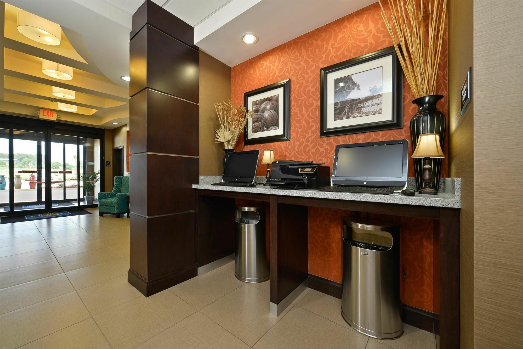 Best Western Plus Longhorn Inn & Suites Luling Exterior foto